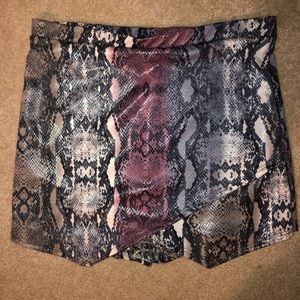 Beautiful snake skin skirt!